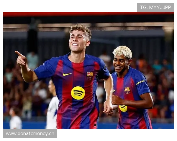 巴萨中场失控致节奏紊乱,防守断点频发暴露体系隐患 巴萨中场失控致节奏紊乱,防守断点频发暴露体系隐患