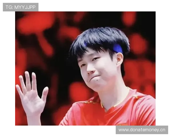 王楚钦赛前啃汉堡被拍，教练脸都绿了