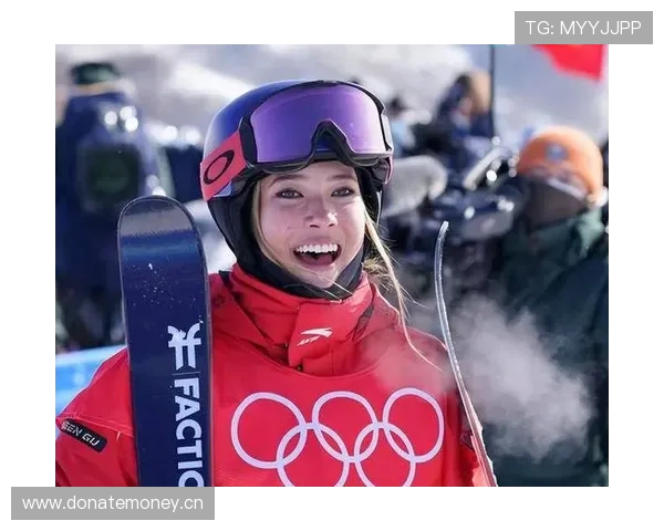 谷爱凌这生活节奏也太不像个运动员了吧，早上瑜伽下午派对？