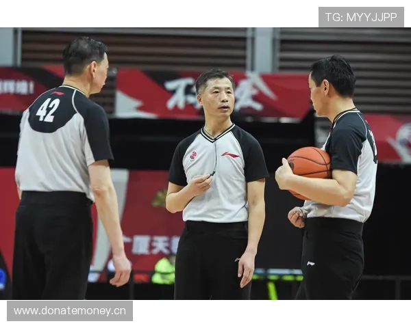 罚球队员违规，裁判如何判罚才公正合理？