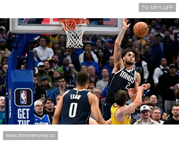 泰森·钱德勒内线防守改变对手进攻结构